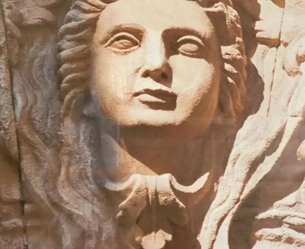 M Carca * 卡尔卡松